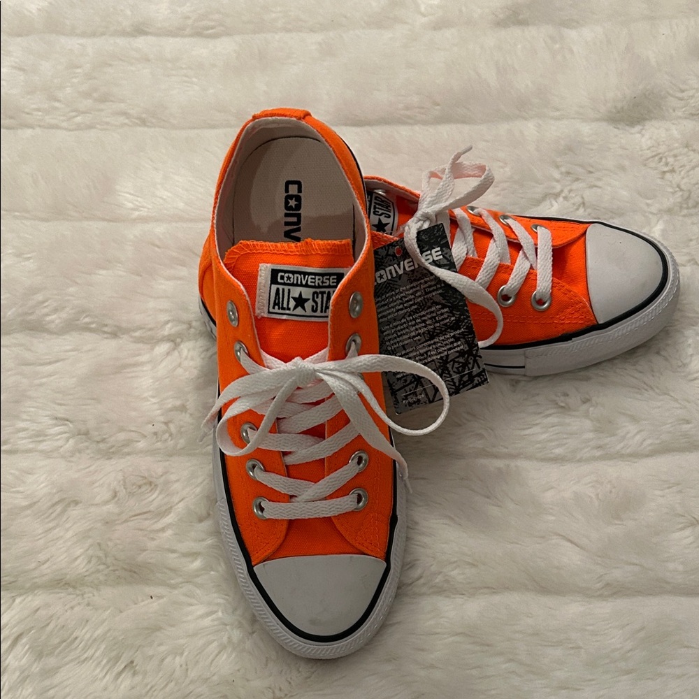 Converse Bright Orange Sneakers Women’s 7 Men’s 5 - Picture 5 of 5